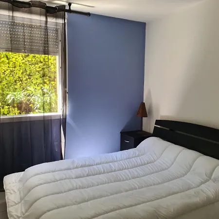 Apartment Appt Climatise Dans Avec Piscine