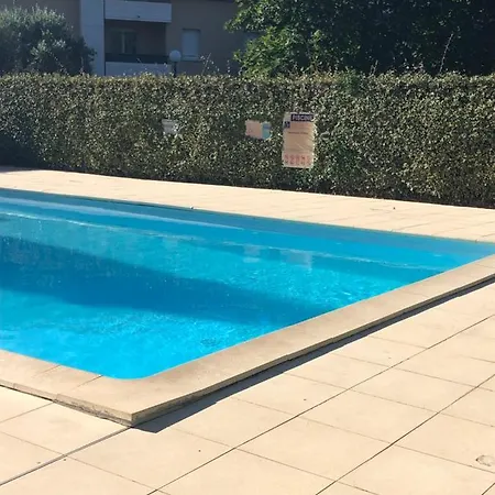 Appt Climatise Dans Avec Piscine Apartment *
